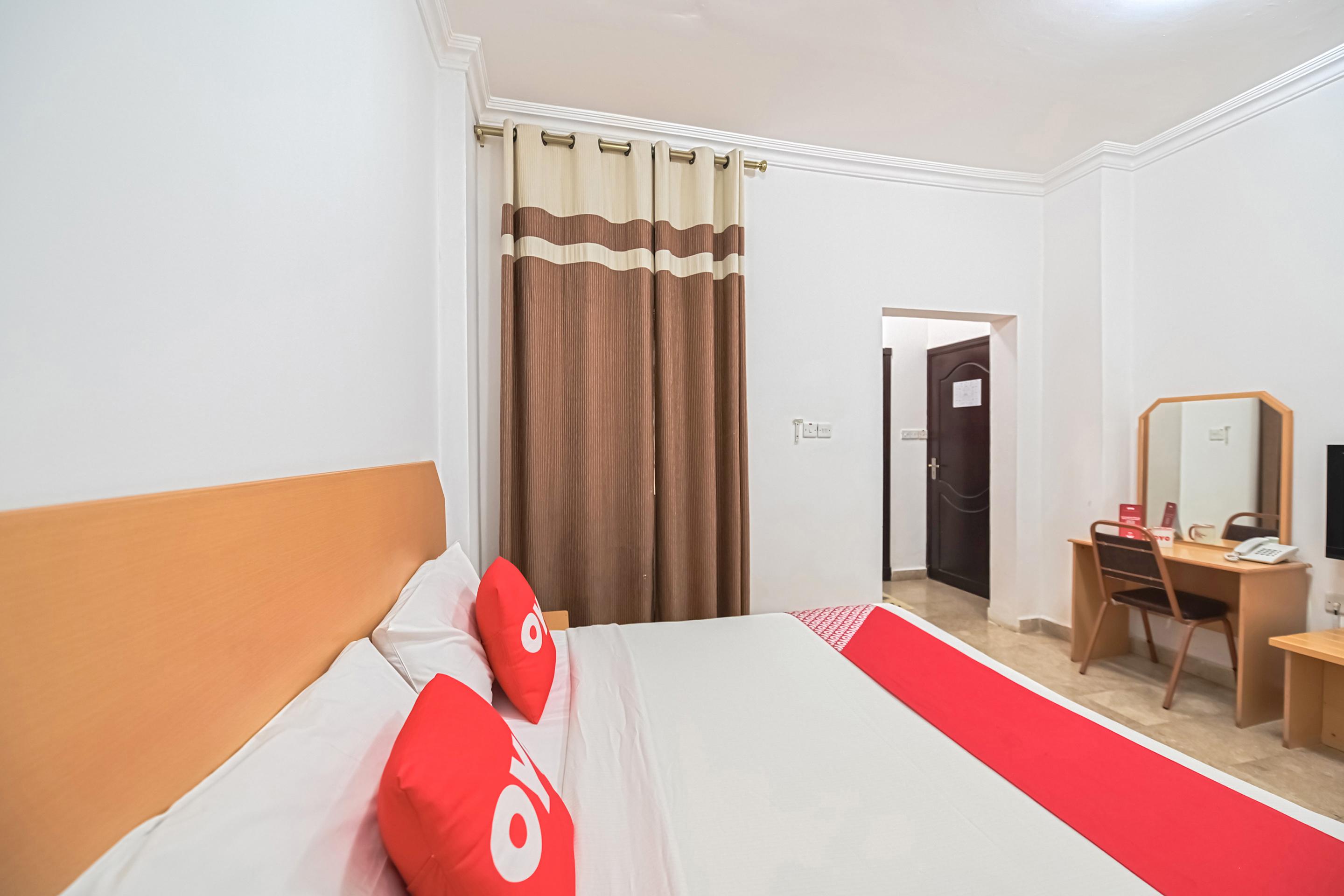 Majestic Hotel Wādī Kabīr Eksteriør bilde