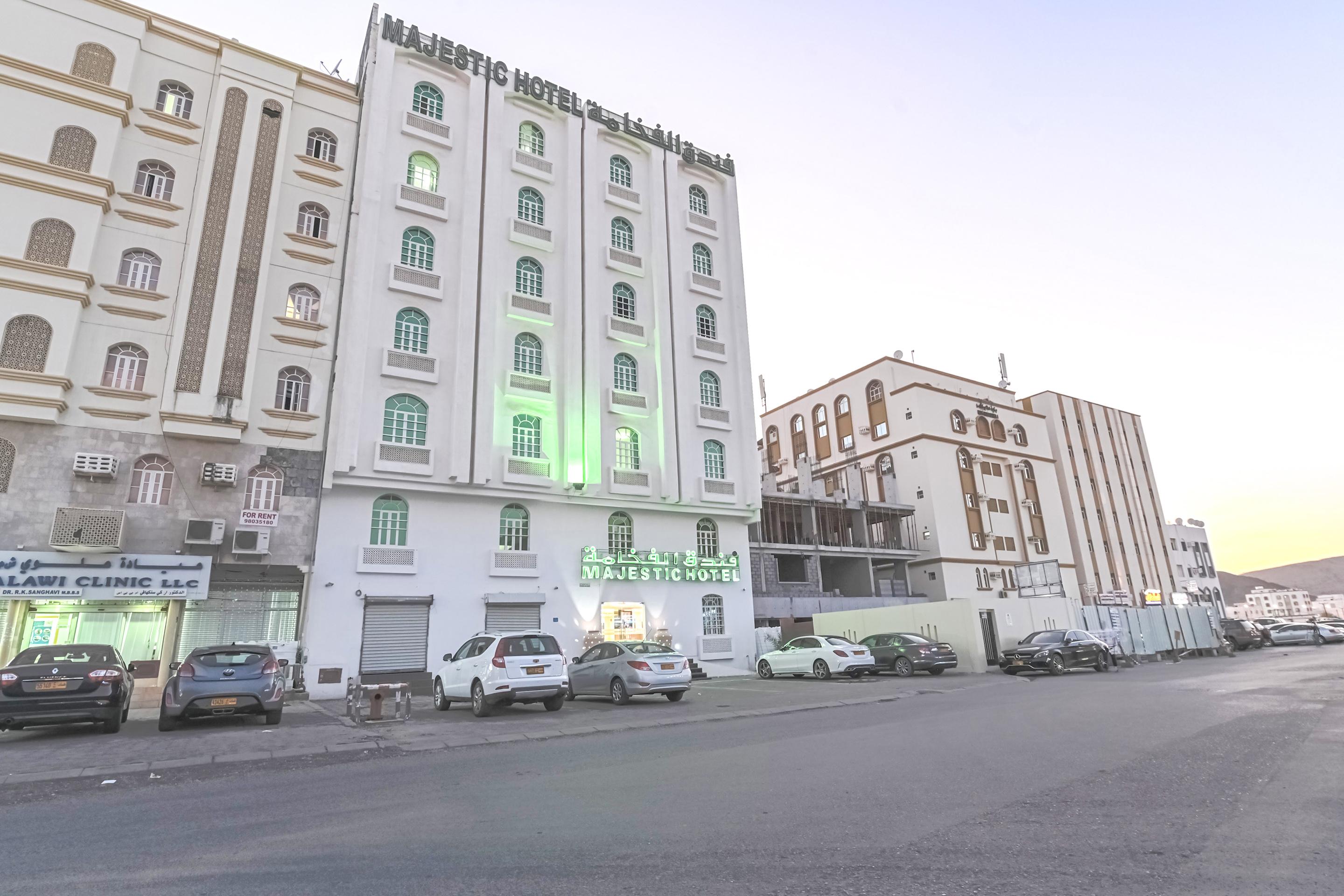 Majestic Hotel Wādī Kabīr Eksteriør bilde